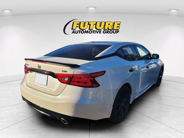 Used 2017 Nissan Maxima SR w/ Midnight Edition FWD image 3