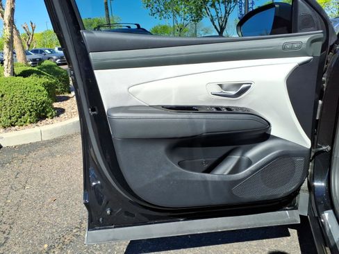 Certified 2025 Hyundai Tucson Limited AWD/4WD image 18