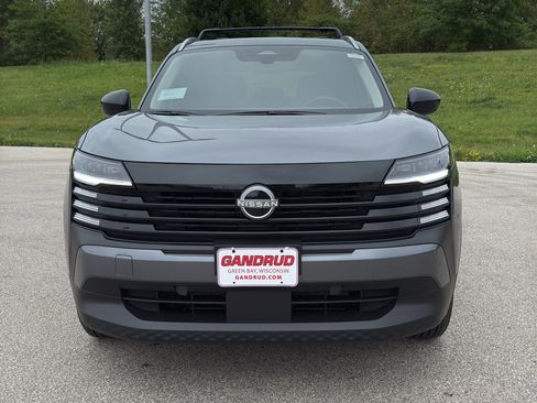 New 2026 Nissan Kicks SV w/ SV Premium Package image 3