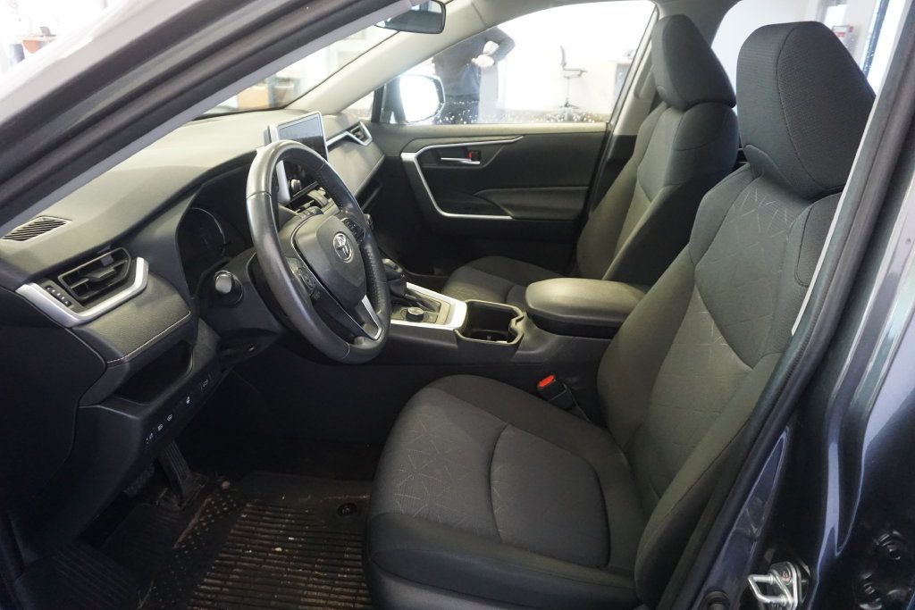 Used 2023 Toyota RAV4 XLE w/ Convenience Package AWD/4WD image 20