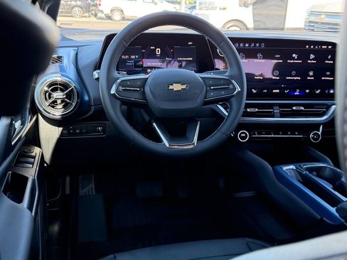 New 2026 Chevrolet Equinox EV LT image 8