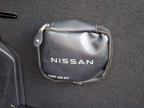 Used 2024 Nissan Rogue SV w/ SV Premium Package AWD/4WD image 32
