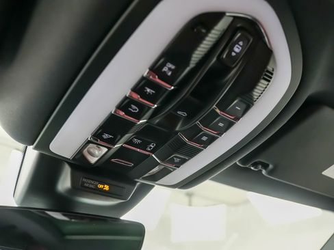 New 2026 Porsche Macan AWD/4WD image 28