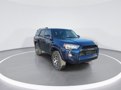 Used 2022 Toyota 4Runner SR5 Premium image 2