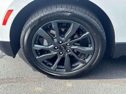 Used 2023 Chevrolet Equinox RS w/ LPO, Floor Liner Package FWD image 13