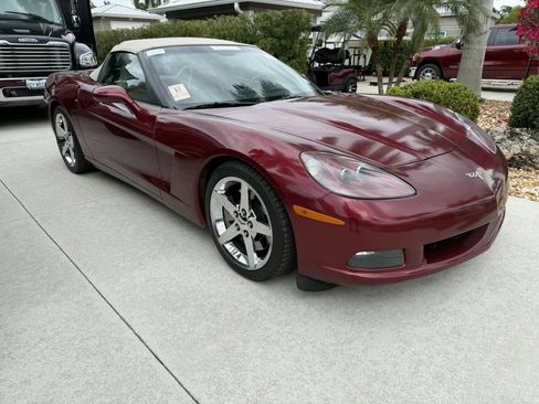 Used 2007 Chevrolet Corvette Convertible w/ Preferred Equipment Group image 2