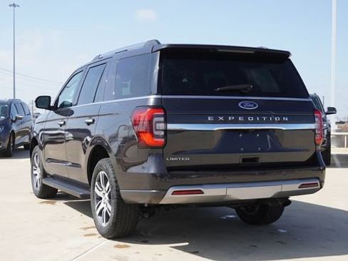 Used 2024 Ford Expedition Limited AWD/4WD image 7