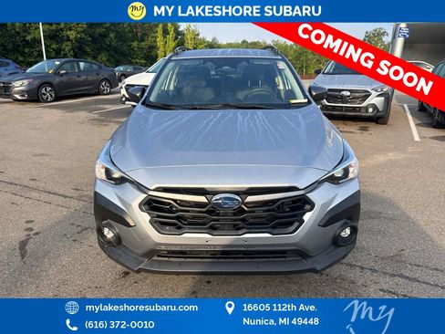 Used 2024 Subaru Crosstrek 2.0i Premium AWD/4WD image 2