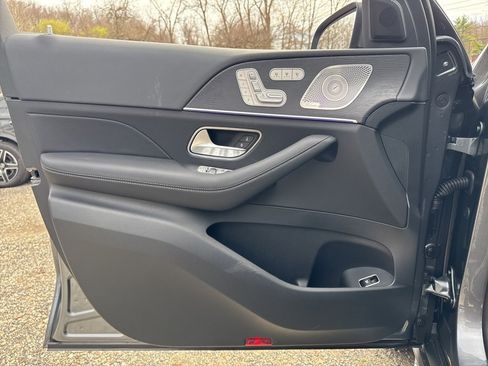 New 2025 Mercedes-Benz GLS 450 4MATIC image 13