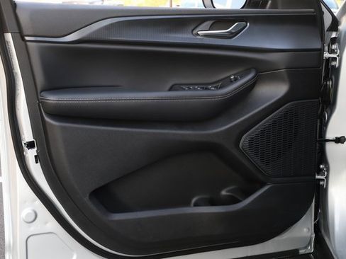 New 2025 Jeep Grand Cherokee 4WD image 10