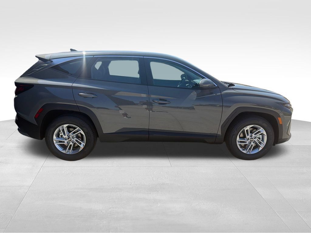 New 2026 Hyundai Tucson SE FWD image 8