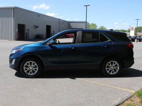 Used 2021 Chevrolet Equinox LT w/ LPO, Cargo Package AWD/4WD image 5