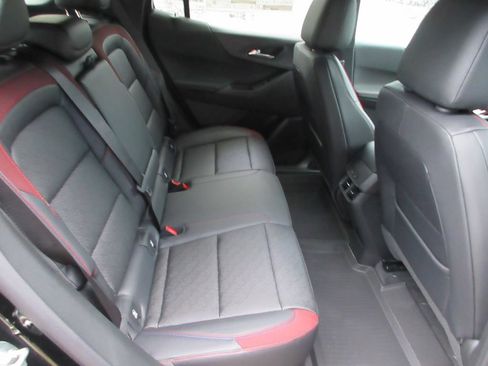 New 2026 Chevrolet Equinox RS w/ Convenience Package III FWD image 18