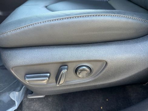 Used 2025 Toyota Grand Highlander AWD Hybrid image 17