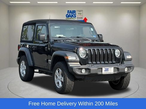 Certified 2018 Jeep Wrangler Sport AWD/4WD image 1