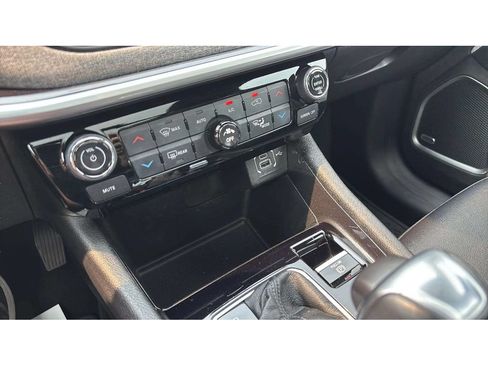 Used 2023 Jeep Compass Latitude w/ Sun and Sound Group AWD/4WD image 23