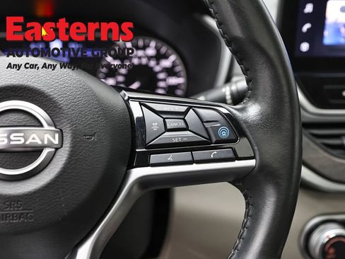 Used 2023 Nissan Altima 2.5 SV w/ SV Premium Package AWD/4WD image 16
