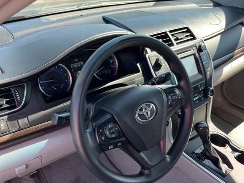 Used 2017 Toyota Camry LE FWD image 13