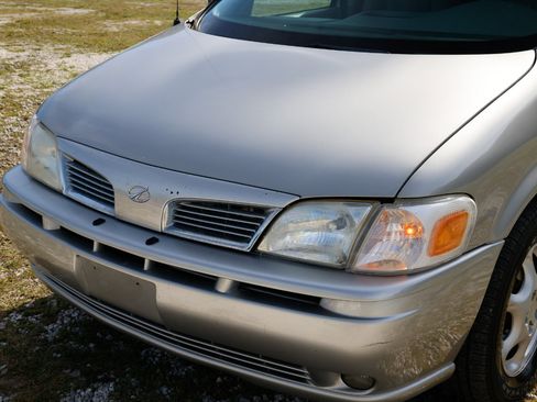 Used 2004 Oldsmobile Silhouette GL image 19