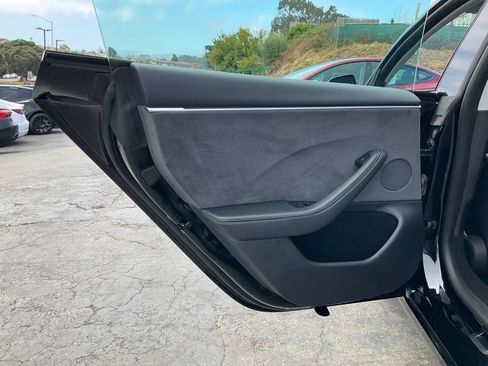Used 2024 Tesla Model 3 Long Range AWD/4WD image 38