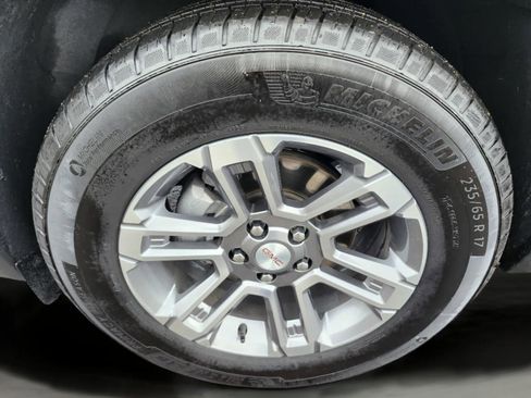 Used 2025 GMC Terrain Elevation image 31