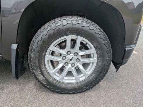 Used 2021 Chevrolet Silverado 1500 RST w/ LPO, Dark Essentials Package AWD/4WD image 11