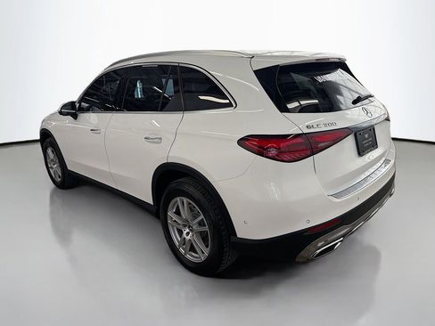 Used 2023 Mercedes-Benz GLC 300 4MATIC image 5