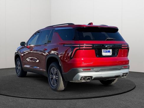 New 2026 Chevrolet Traverse LT w/ Enhanced Driving Package image 4