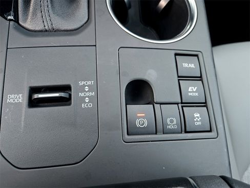 Used 2023 Toyota Highlander Bronze Edition image 24