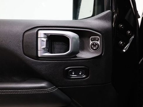 Used 2023 Jeep Wrangler Unlimited Sahara w/ Cold Weather Group AWD/4WD image 19