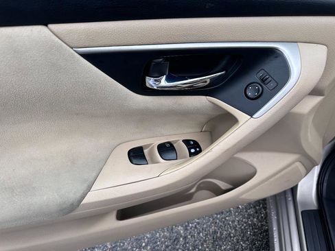 Used 2015 Nissan Altima 2.5 S w/ Power Driver Seat Package FWD image 10