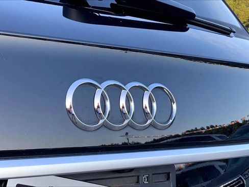 Used 2022 Audi Q5 2.0T Premium w/ Convenience Package AWD/4WD image 30