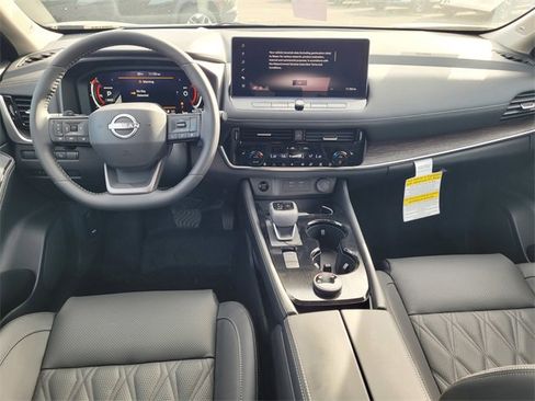 New 2025 Nissan Rogue Platinum w/ Platinum Premium Package image 7