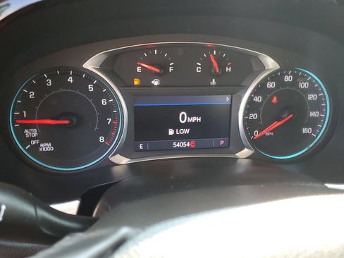 Used 2020 Chevrolet Traverse LT FWD image 16