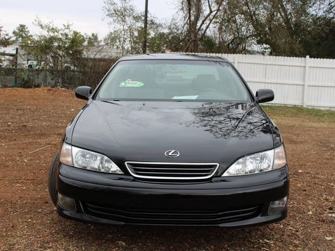 Used 2001 Lexus ES 330 image 2