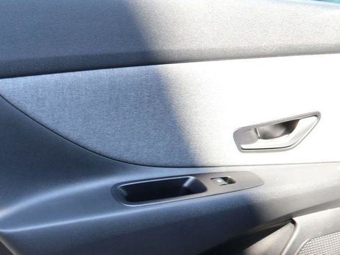 New 2026 Hyundai Elantra Limited image 19