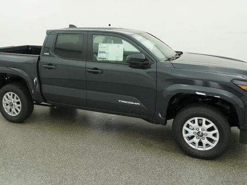 New 2026 Toyota Tacoma SR5 AWD/4WD image 12