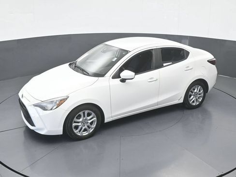 Used 2017 Toyota Yaris iA FWD image 49