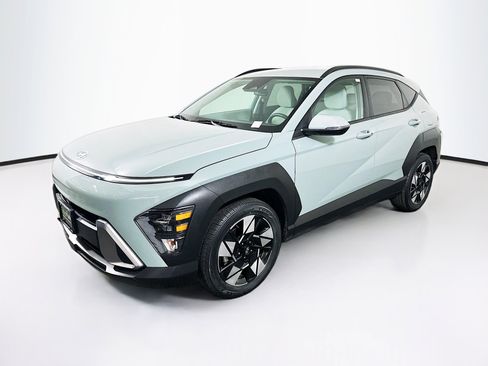 Used 2024 Hyundai Kona SEL FWD image 3