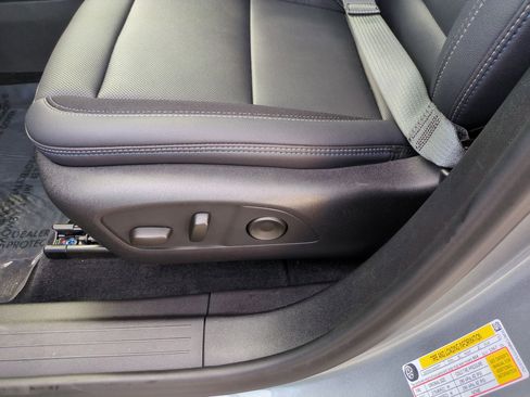 Used 2026 Chevrolet Equinox EV LT w/ Convenience Package II image 22