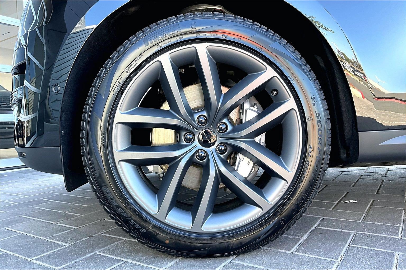 New 2027 Land Rover Range Rover Sport SE AWD/4WD image 11