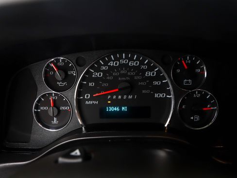 Used 2025 GMC Savana 2500 Extended w/ Driver Convenience Package RWD image 22