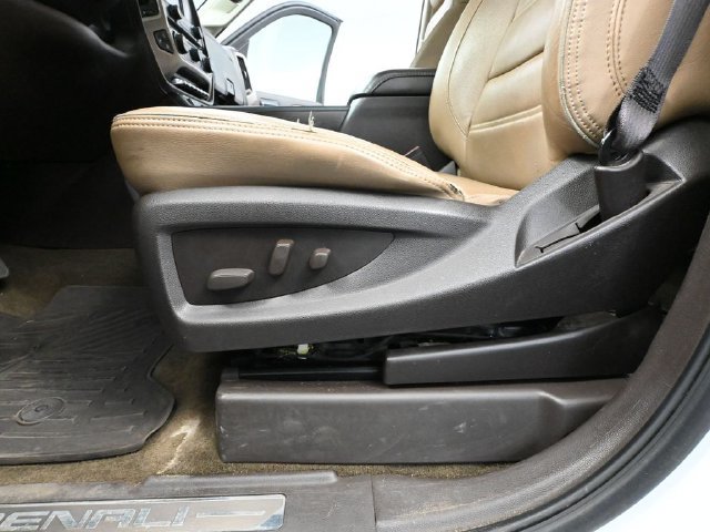 Used 2018 GMC Sierra 1500 Denali AWD/4WD image 17