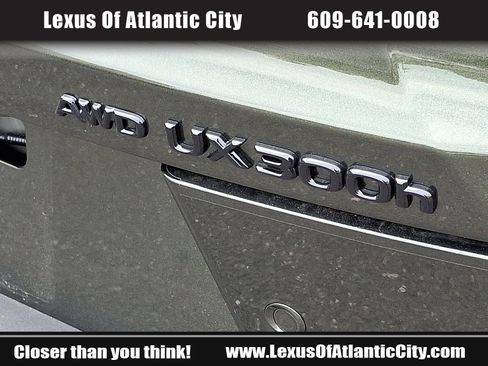 Certified 2025 Lexus UX 300h AWD w/ Accessory Package (Z2) image 31