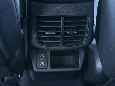 Used 2024 Kia Seltos S image 8