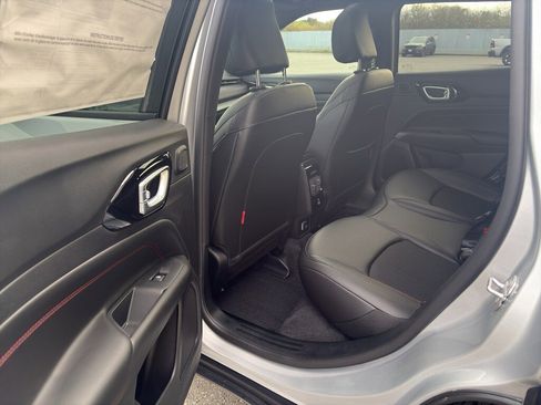 New 2026 Jeep Compass Trailhawk image 17