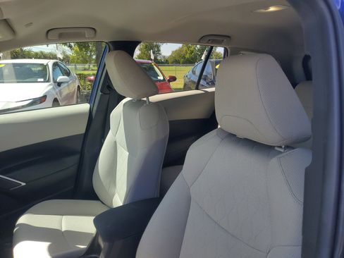 Certified 2025 Toyota Corolla Cross LE FWD image 17