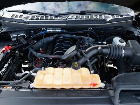 Used 2017 Ford F150 Lariat w/ Equipment Group 501A Mid image 23