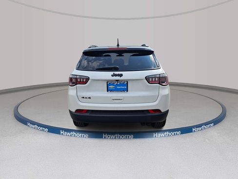 Used 2021 Jeep Compass Latitude AWD/4WD image 5