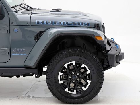 Used 2024 Jeep Wrangler Unlimited Rubicon 4xe image 3